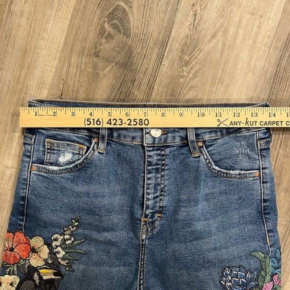 Topshop Moto Jamie embroidered distressed jeans - Picture 6 of 8